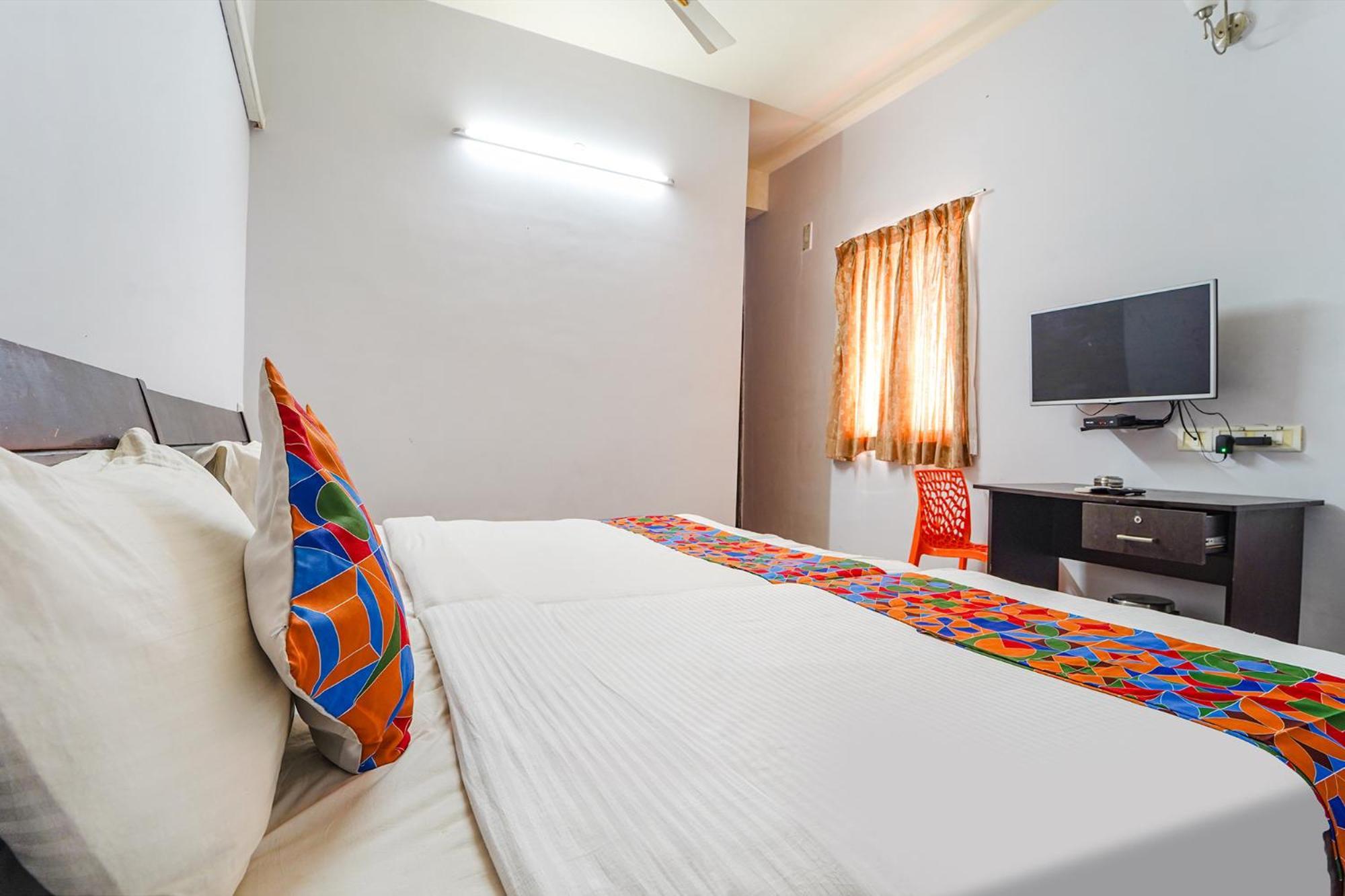 Fabexpress Its South East Residency Hotel Siruseri Luaran gambar