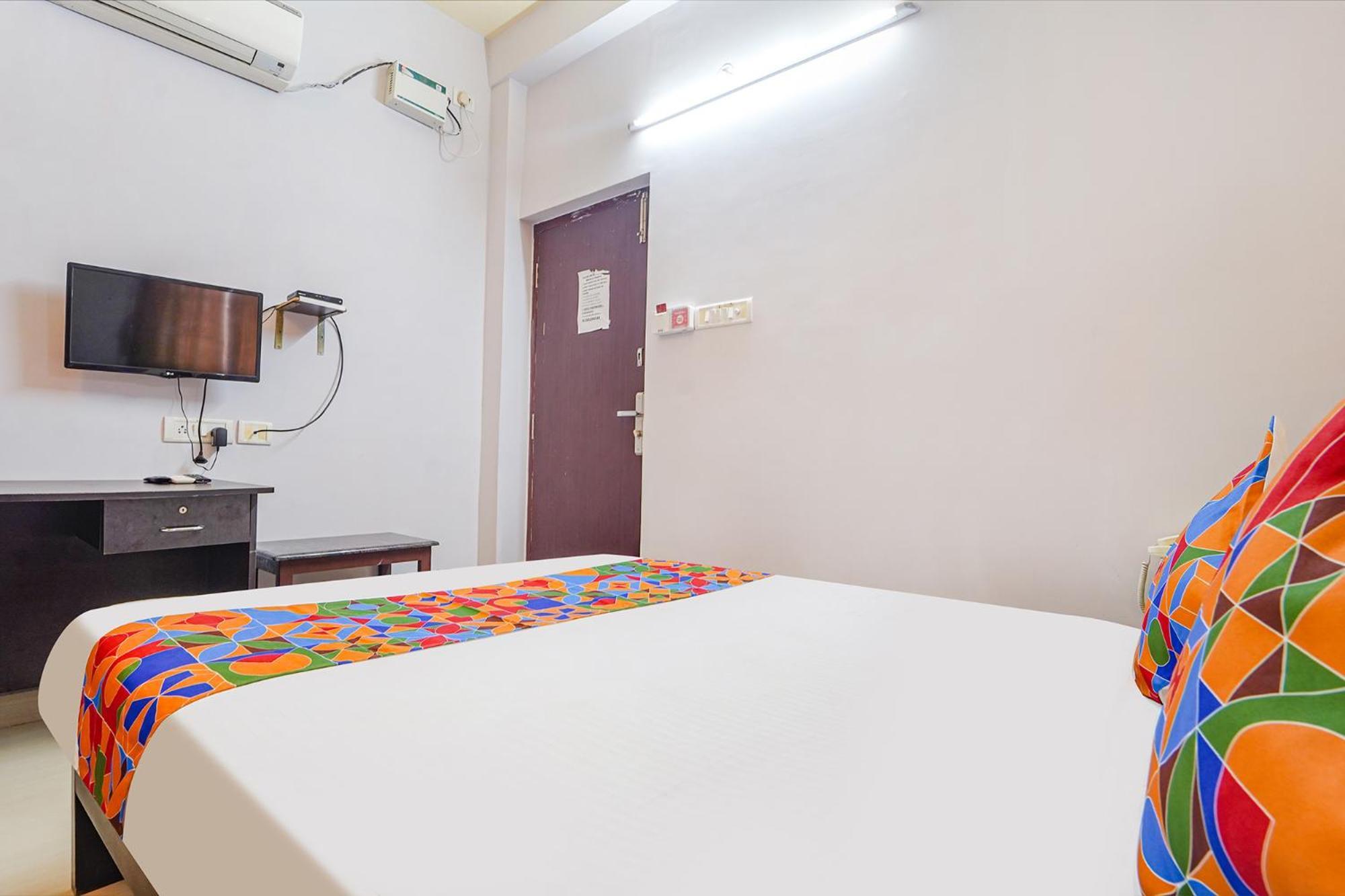 Fabexpress Its South East Residency Hotel Siruseri Luaran gambar
