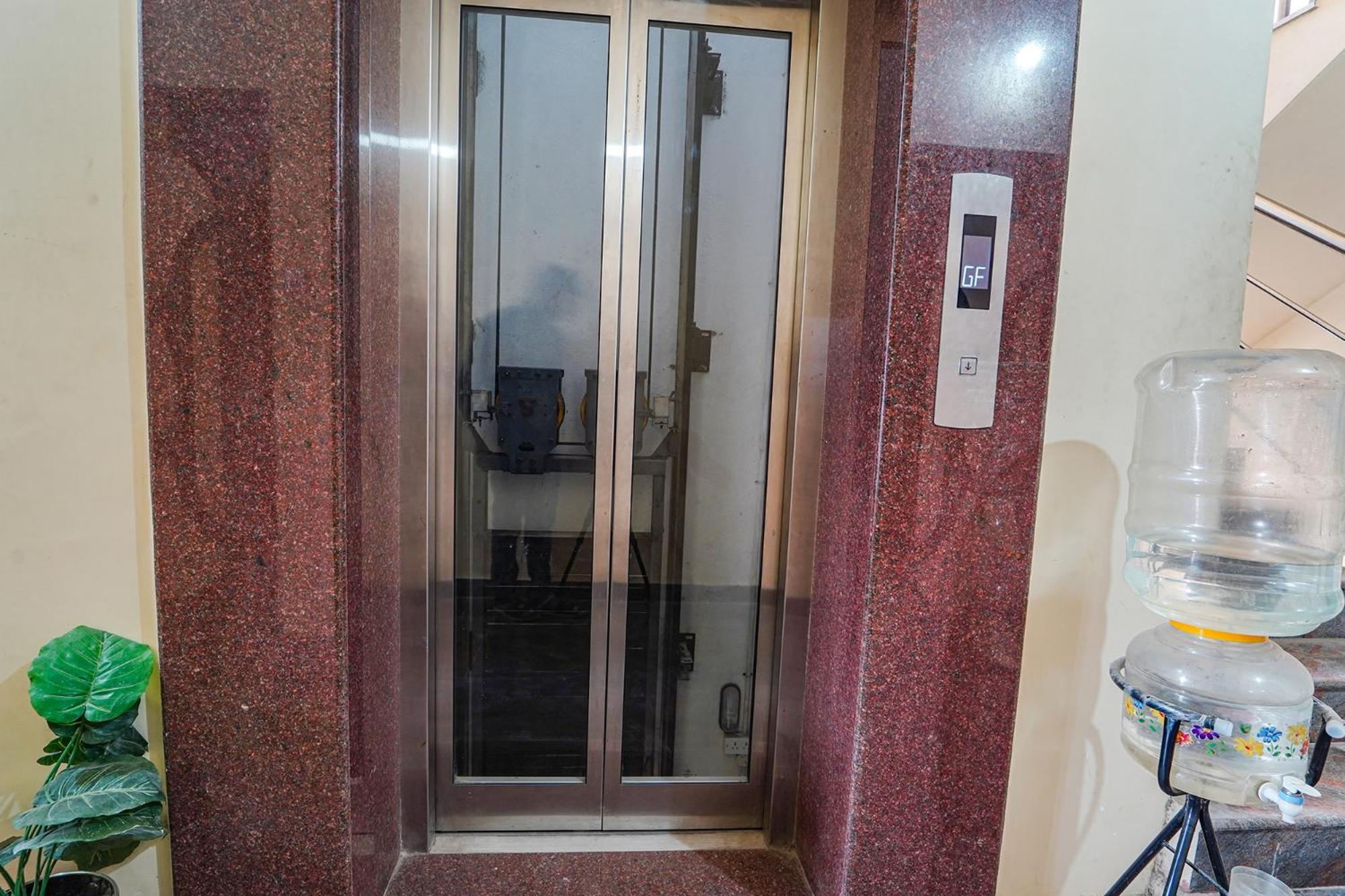 Fabexpress Its South East Residency Hotel Siruseri Luaran gambar