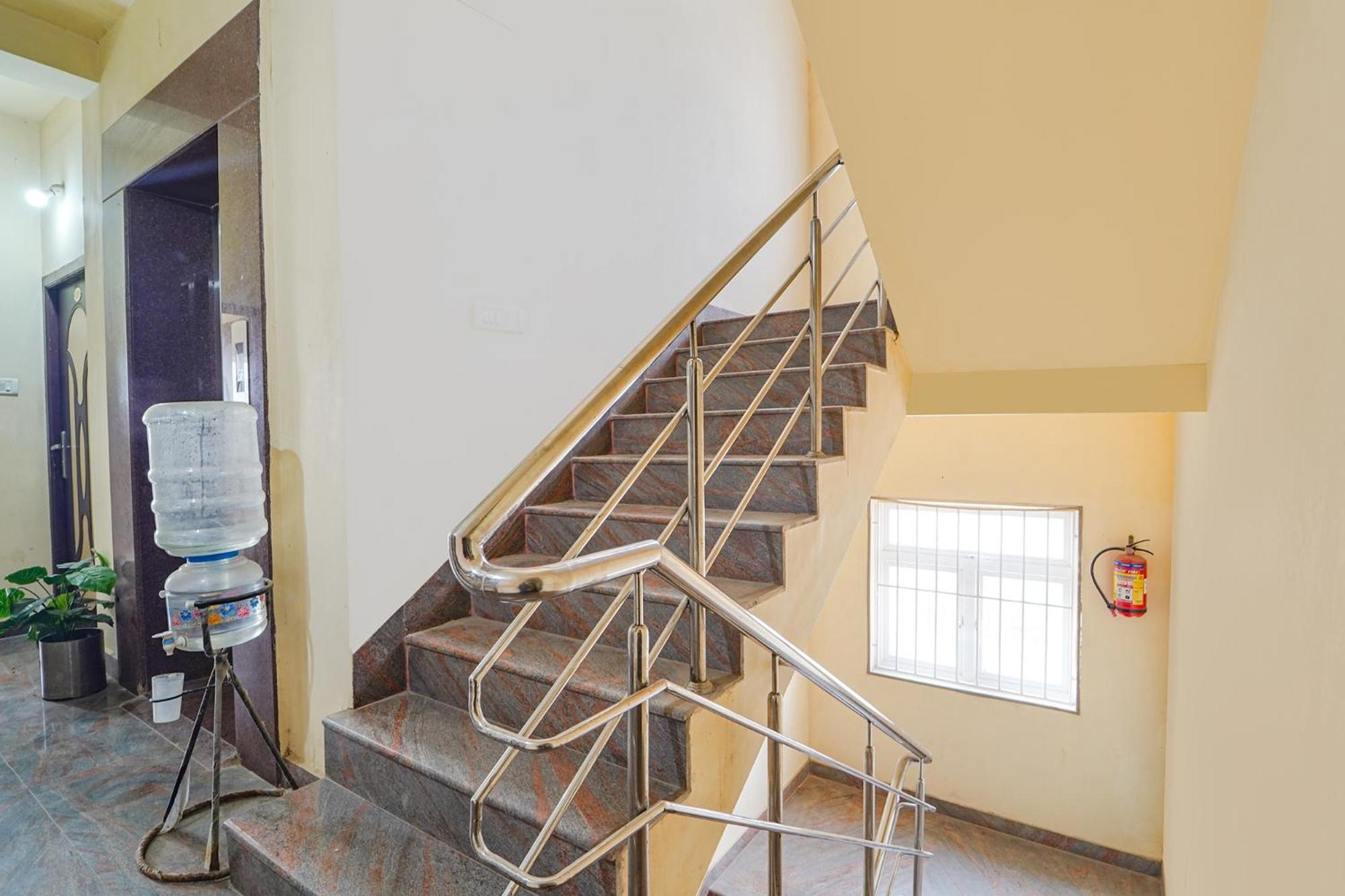 Fabexpress Its South East Residency Hotel Siruseri Luaran gambar